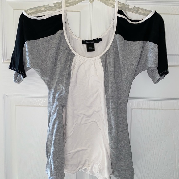 Arden B shirt with open shoulders - Picture 1 of 4